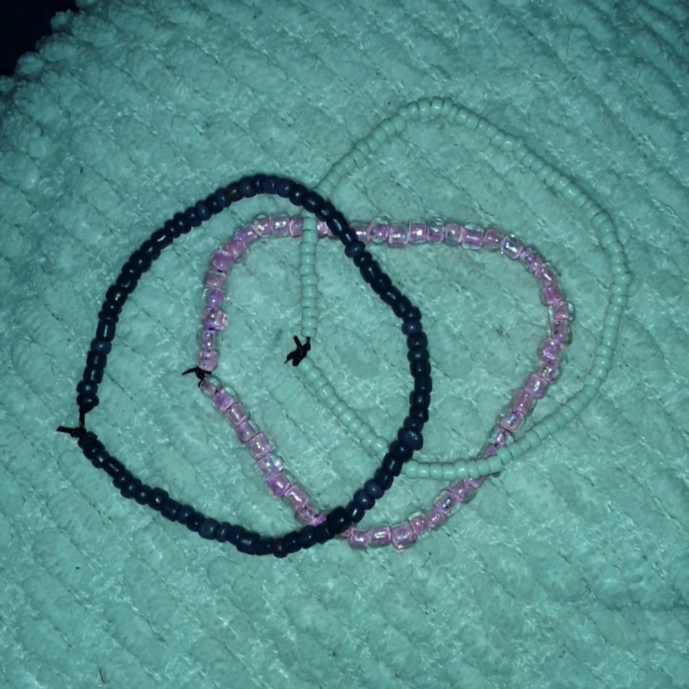 Three accent bracelets - Picture 5 of 5
